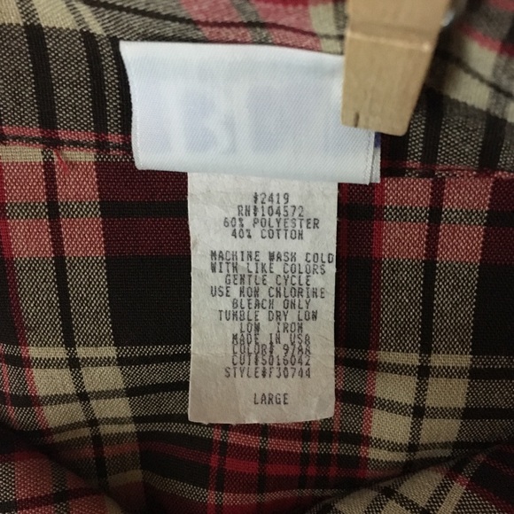 VINTAGE Red Hunter Plaid Button Up Top - Picture 8 of 8